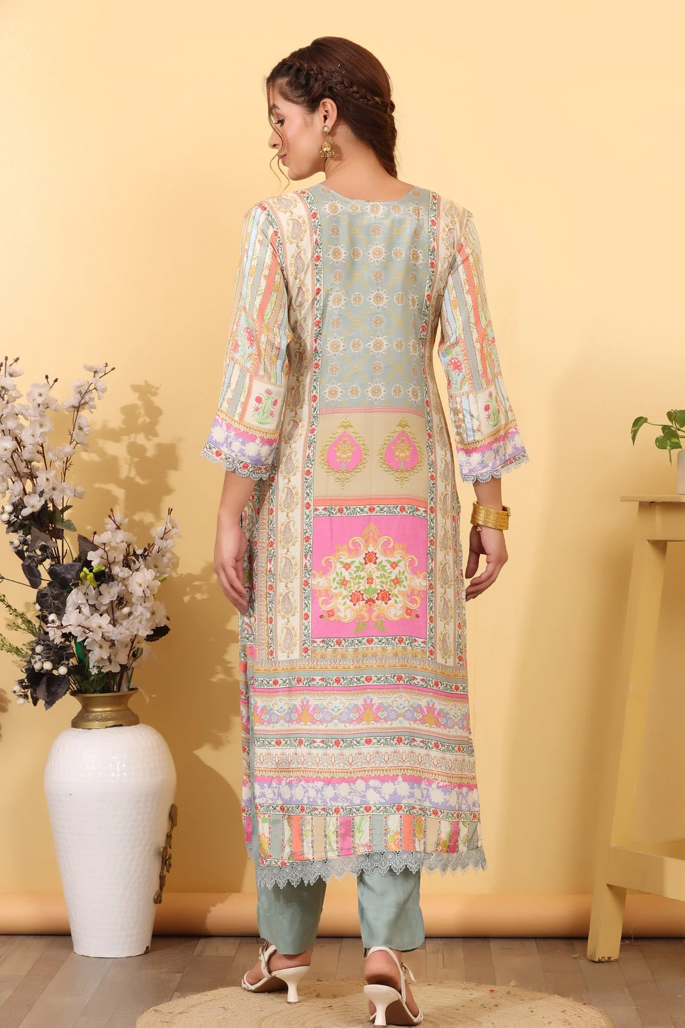 Grey Pink Cream Maslin Silk Salwar Kurta Dupatta Set - Image 4